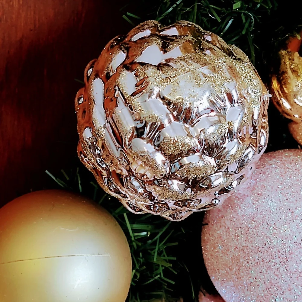 HAND CRAFTED CHRISTMAS ORNAMENT WREATH 20